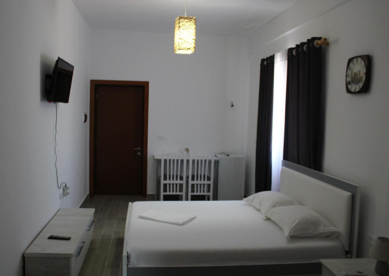 Hc Hotel & Suites Vlorë Extérieur photo