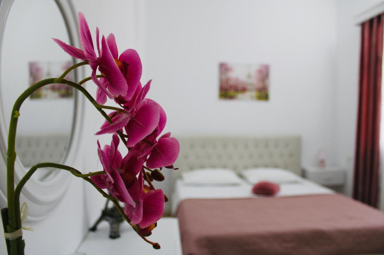Hc Hotel & Suites Vlorë Extérieur photo