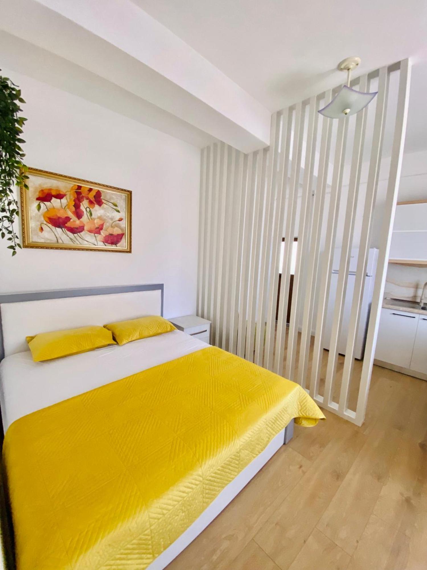 Hc Hotel & Suites Vlorë Extérieur photo